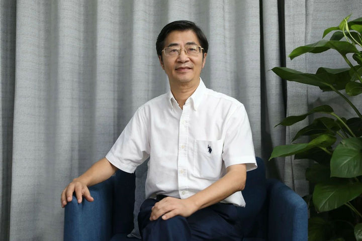 周德文：以千集人生絮语，点燃时代智慧之光