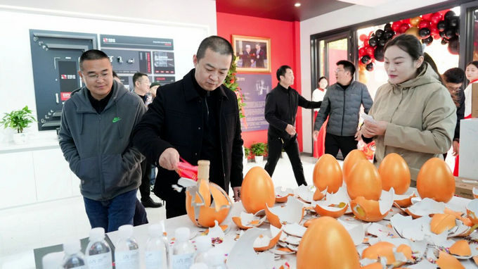 微信图片_2025-11-11_222854_619.jpg